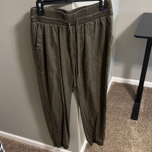 a new day Women's Olive Cropped Pants